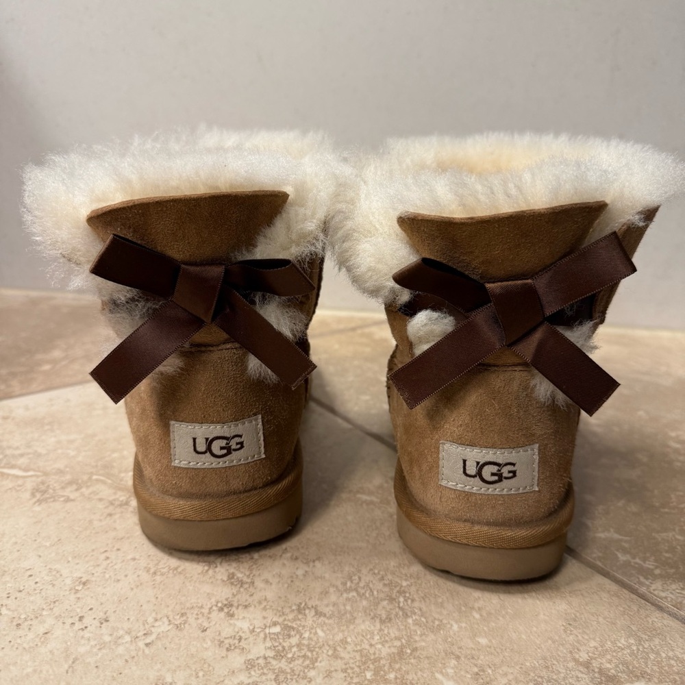 UGG Brown Suede Boots with Fur and Bows - Picture 3 of 6